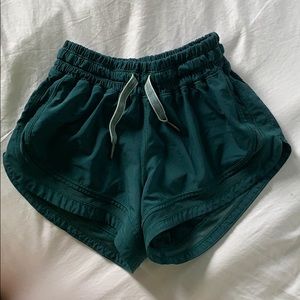 Lululemon shorty Hot shorts